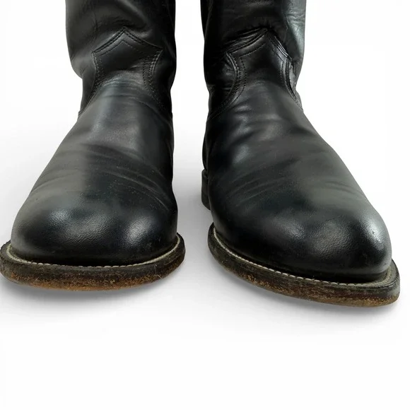 Shoes - Picture 4 of 10